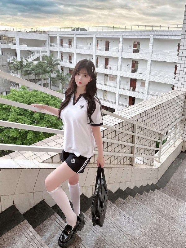 #重庆水原希子07在校大学生短期兼职听话待客如初恋🌸• 𝐇𝐞𝐢𝐠𝐡𝐭身高/165• 𝐖𝐞𝐢𝐠𝐡𝐭体重/43• 𝐁𝐮𝐬𝐭胸围/C穿衣时尚🈶️品味 爱笑的甜美女孩 温柔迷人优新人首开，初↓氵，🐍吻，6-9，三点粉