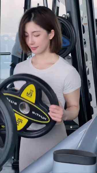 重庆外围-E罩杯-气质女神