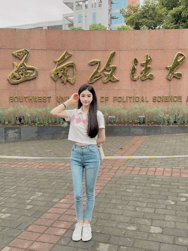 #重庆水原希子• 在校大学生👩🏻‍🎓03• 素颜喜神 五官精致•皮肤嫩滑 上下粉嫩 可验证🎬性格好真人包验包拿好评👍