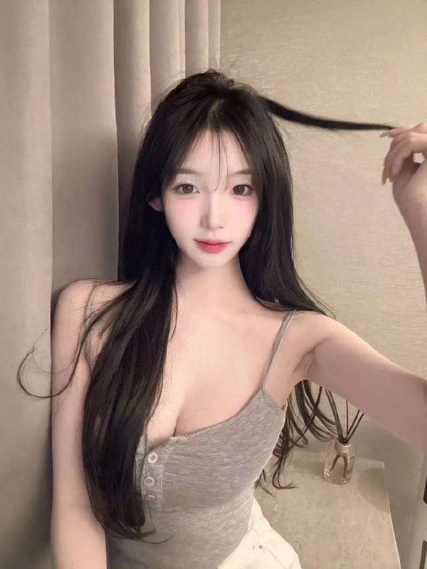 #重庆水原希子舞蹈生✨一碰➗水//可6⃣️9⃣️/绝对真人!!!✨偶尔兼职🧚🧚自我介绍✨。传媒大学04年学生身高172CM✨大长腿/小蛮腰身材比例完美✨皮肤雪白嫩滑✨选我的理由:💐👅极致热情体贴✨给你难忘的邂逅😘配合度超高  满满的舒适感  温柔似水各种姿势✨敏感体质一碰就÷水🙈娇喘连连✨