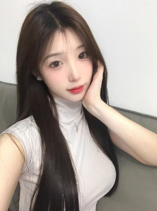 #重庆水原希子舞蹈生✨一碰➗水//可6⃣️9⃣️/绝对真人!!!✨偶尔兼职🧚🧚自我介绍✨。传媒大学04年学生身高172CM✨大长腿/小蛮腰身材比例完美✨皮肤雪白嫩滑✨选我的理由:💐👅极致热情体贴✨给你难忘的邂逅😘配合度超高  满满的舒适感  温柔似水各种姿势✨敏感体质一碰就÷水🙈娇喘连连✨