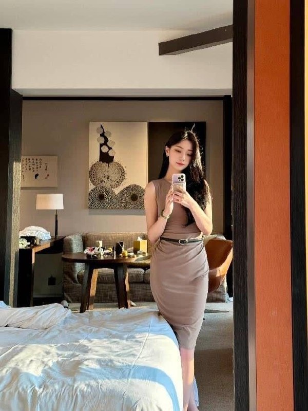 #重庆水原希子极品御姐，🦜条件3起短期兼职担任过顶级超跑车展御用车模💒• 𝐇𝐞𝐢𝐠𝐡𝐭身高/171          • 𝐖𝐞𝐢𝐠𝐡𝐭体重/5 0kg• 𝐁𝐮𝐬𝐭胸围/真实C          •  Age年龄/02年✿ 配合度高 好评必选 前凸后翘🍑✿ 无纹身 皮肤雪白 牛奶肌肤✿ 本人时尚洋气网红款 高端大气无风尘， 三点粉 看照如见本人，0差距✿铭感体质一碰就出氵 服务好，不催人