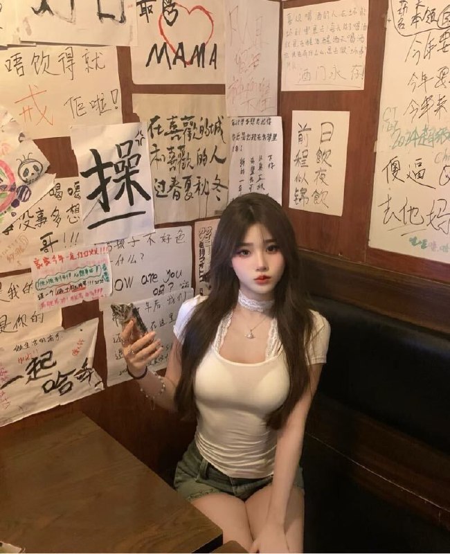 #重庆水原希子妹妹知书达理，兼职短开，可纯可欲🌟🌟🌟身高168🌟🌟🌟体重48🌟🌟🌟年龄06三点粉，没接触过几个课，可69舌吻