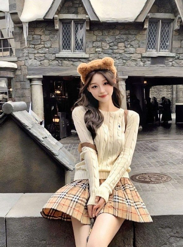 #重庆水原希子🎤05年 真实大四艺术生在读 100%纯天然无整🎀爱好才艺---瑜伽 游泳 舞蹈 油画极品🥢🦵💧酒杯腿腿长腰细 三点超粉 紧致💧多女友感