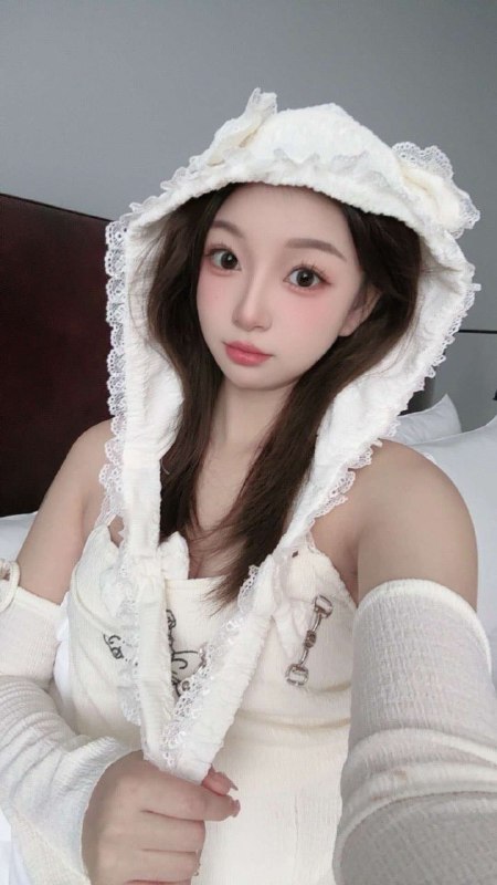 #重庆水原希子🎤05年 真实大四艺术生在读 100%纯天然无整🎀爱好才艺---瑜伽 游泳 舞蹈 油画极品🥢🦵💧酒杯腿腿长腰细 三点超粉 紧致💧多女友感