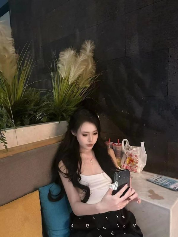 #重庆水原希子身高169、体重100斤，年龄22岁，🉑舌吻，口 ，不69 只接正常单0黄0退，秒洗，保真，真人比照片还要漂亮