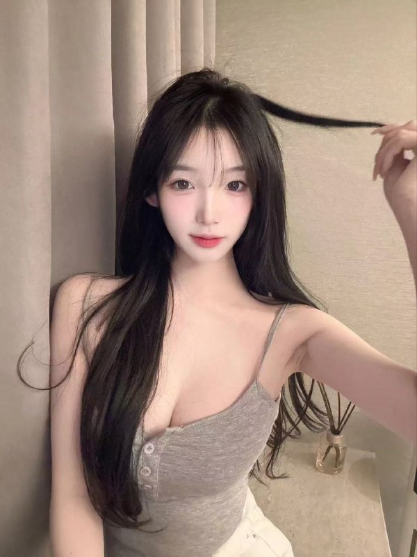 #重庆水原希子172C  舞蹈生可以yt,wt 雪白粉嫩 04年✨一碰➗水//可6⃣️9⃣️/绝对真人!!!✨偶尔兼职🧚🧚自我介绍✨。传媒大学04年学生身高172CM✨大长腿/小蛮腰身材比例完美✨皮肤雪白嫩滑✨选我的理由:💐👅极致热情体贴✨给你难忘的邂逅😘配合度超高  满满的舒适感  温柔似水各种姿势✨敏感体质一碰就÷水🙈娇喘连连✨