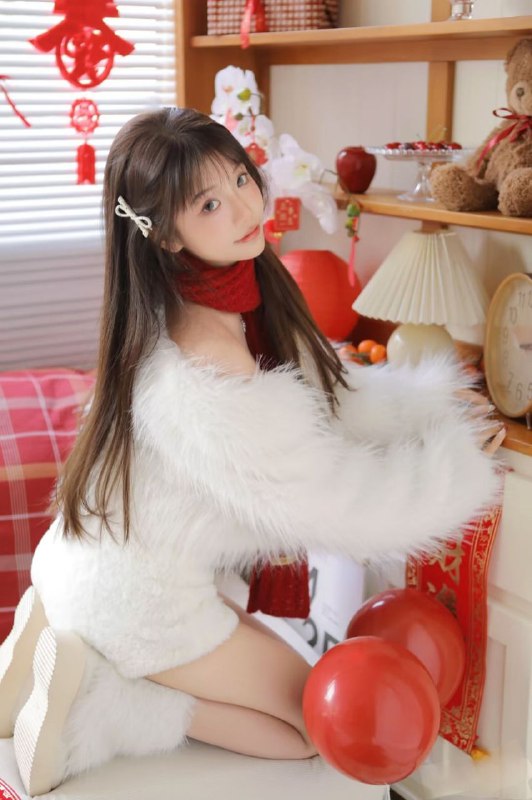 #重庆水原希子18岁🌺刚下水，新人首次📷一个k不认识👀，三点粉嫩，光脚167cm👟天然c🐻皮肤白嫩，水嫩多汁，乖巧听话，高度配合