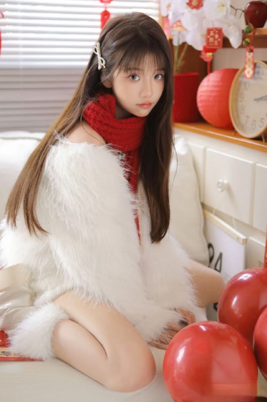 #重庆水原希子18岁🌺刚下水，新人首次📷一个k不认识👀，三点粉嫩，光脚167cm👟天然c🐻皮肤白嫩，水嫩多汁，乖巧听话，高度配合