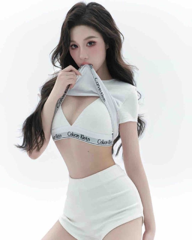 #重庆水原希子•Height身高170•Weight体重/50kgBust胸围/胸d •Age 年龄/00💗不事不催 待课如男友💗清纯纯欲款 初恋女友感💗纯天然零整容 皮肤雪白干净💗乖巧听话 性格超好💗高情商 主打服务