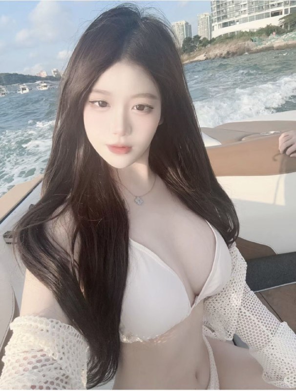 #重庆水原希子学生兼职 高质量少女年龄18  身高168  胸C➕体重46kg天然无整无纹身   三点粉  皮肤细腻  懵懂少女  初恋女友既视感💕