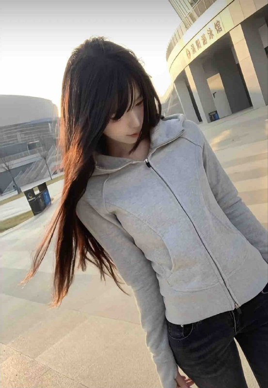 #重庆水原希子18岁新人极品萝莉🔹07年-163 18岁刚破处，元旦刚成年🔹牛奶肌 皮肤雪白乖巧听话🉑69🉑舌吻🔹清纯甜美可爱 全身紧致👗🔹温柔大方 配合度极高 期待与哥哥相会🔹刚下水的小妹妹 兼职短开 一个导不认识𝓈𝑜𝓂𝑒𝓉𝒽𝒾𝓃𝑔  ◡̈  ◡̈   ｜❀     你的初戀情𝗶𝗻𝗴..