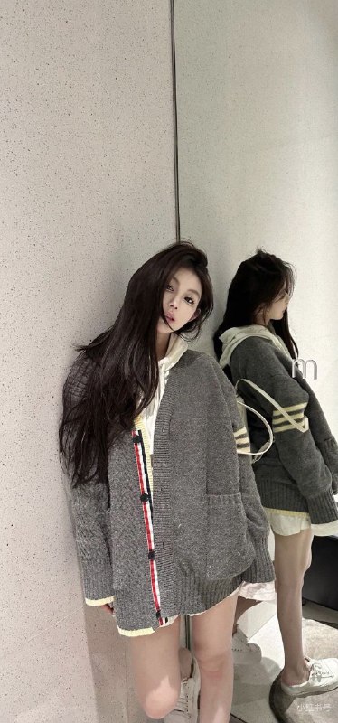 #重庆水原希子新人极品萝莉🔹05年-164 D罩杯，19岁🔹牛奶肌 皮肤雪白乖巧听话🉑69🉑舌吻🔹清纯甜美可爱 全身紧致👗🔹温柔大方 配合度极高 期待与哥哥相会🔹刚下水的小妹妹 兼职短开 一个导不认识𝓈𝑜𝓂𝑒𝓉𝒽𝒾𝓃𝑔  ◡̈  ◡̈   ｜❀     你的初戀