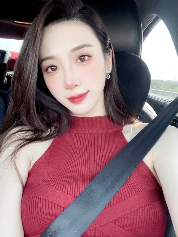 #重庆水原希子首次开工❤️人• 净高180 105斤  E🥛00•🉑纯🉑御🌟配合度极高• 胸大肥臀蚂蚁腰💦无整容 妈生脸•👅吹弹可破🔥首次下水• 可✌️🉑69🉑🐍💋