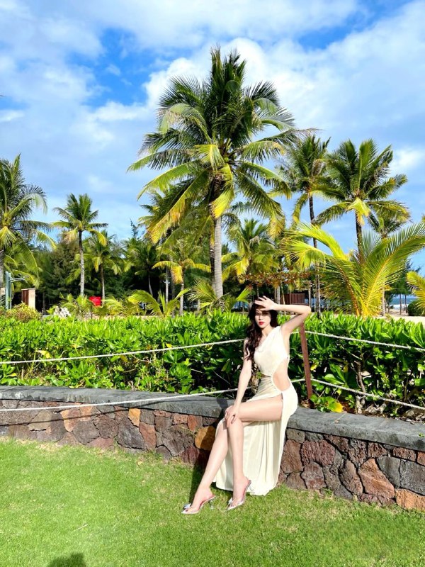 #重庆水原希子首次开工❤️人• 净高180 105斤  E🥛00•🉑纯🉑御🌟配合度极高• 胸大肥臀蚂蚁腰💦无整容 妈生脸•👅吹弹可破🔥首次下水• 可✌️🉑69🉑🐍💋