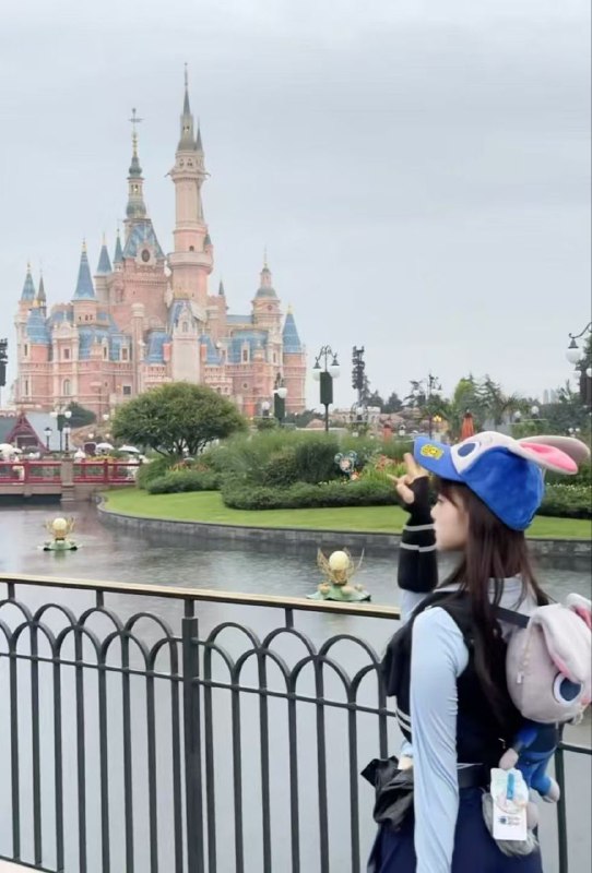 #重庆水原希子身高/165−−−Weight 体重/88Bust 胸围/C➕——Age 年龄/05Occuation 职业/艺术系学生Speciality特长/雪白 温柔 娇小清纯.可爱.甜妹兼职.只接素质K。服务🉑🐍吻 口技好 极度配🈴敏感类型🉑喷💦💦多多