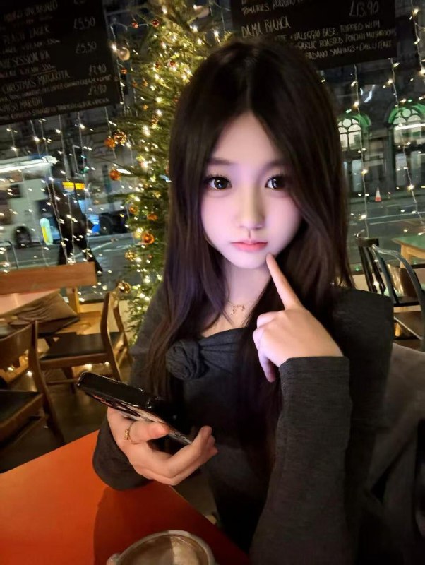 #重庆水原希子第一次出来的新人年龄  18•    身高:170       Cup：B•     体重45kg•     甜美可人         服务超好•     筷子🥢腿        腰超级细•     真人真照         随意验证舞蹈学生身体柔软，可解锁