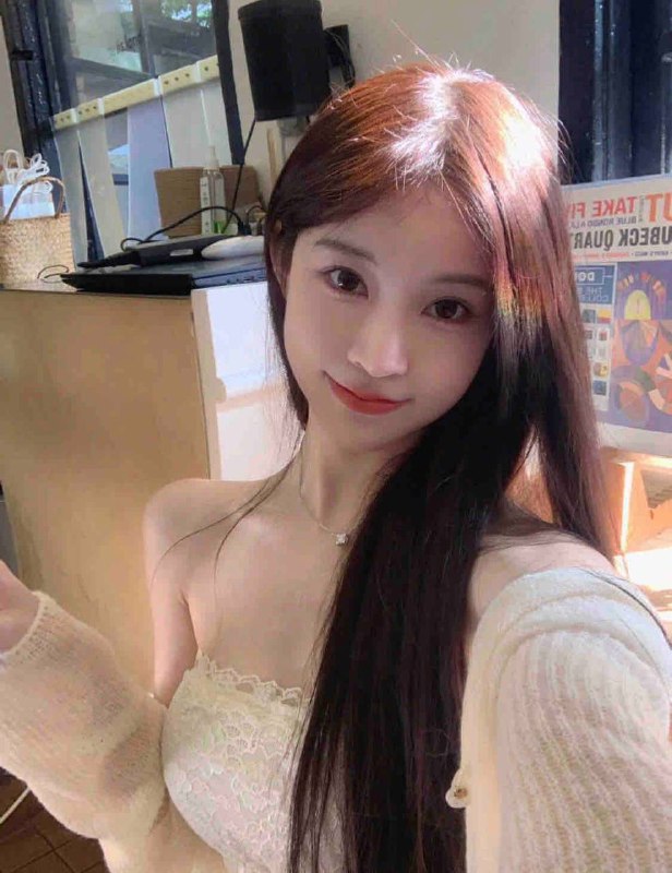 172 D 04可纯可御，性格温柔，乖巧听话，气质甜美不抽烟身材完美腰臀比带客如初恋，会配合完美女友