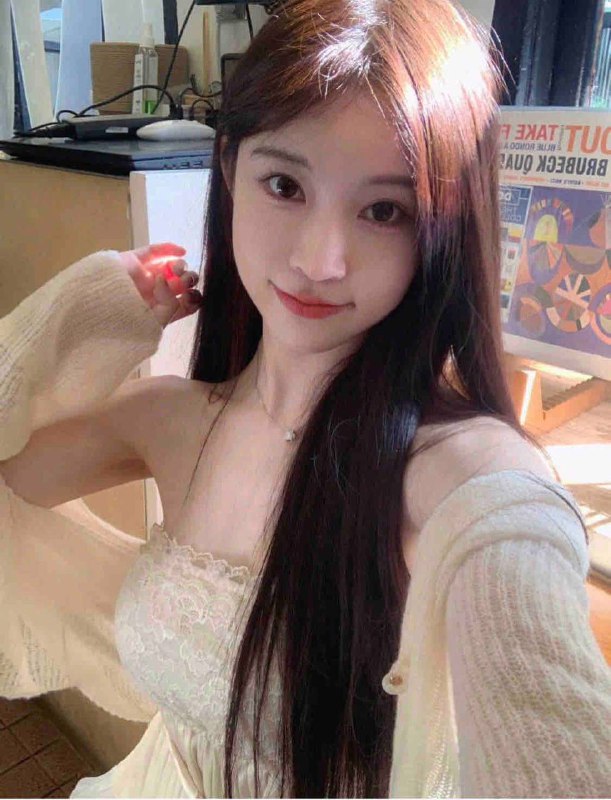 172 D 04可纯可御，性格温柔，乖巧听话，气质甜美不抽烟身材完美腰臀比带客如初恋，会配合完美女友