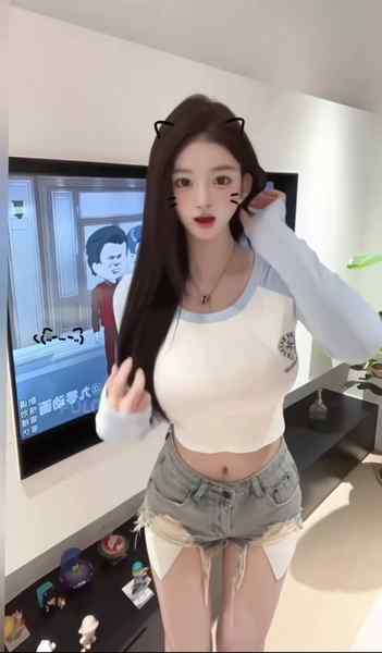 重庆甜心-韩脸奶茶妹-漫画身材小杨幂