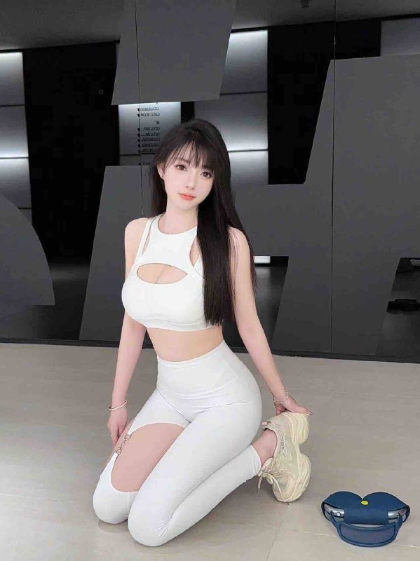 Height      身高 / 168cm·Weight     体重/  46kg·Age           年龄/  05  年💗初次兼职 肤白貌美🐻大腰细💗极品白小纯🐍纹 69