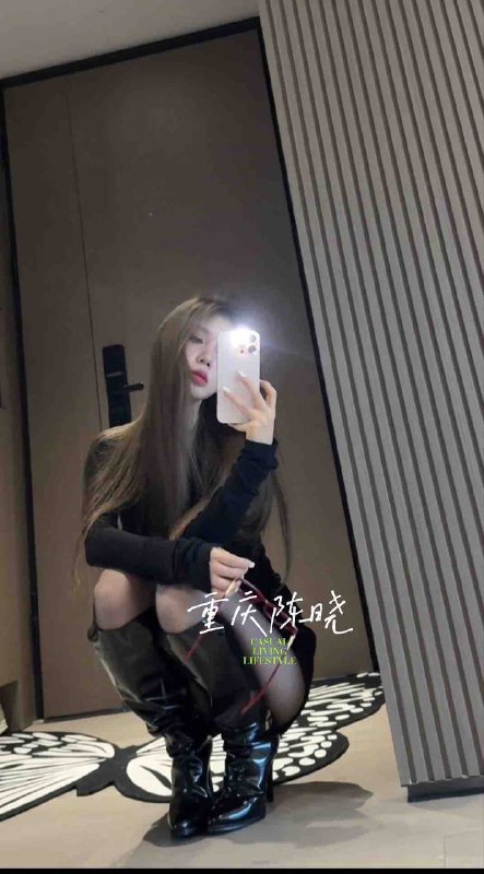 172 气质纯欲时尚穿搭御姐🌟Height.身高/ 172/D🌟Age年龄.03年🌟弹钢琴🌟Hobby.兴趣/冲浪🏄滑雪⛷️健身 高尔夫⛳️🌟穿着洋气 自然女友感💫紧致皮肤雪白 性格开朗💫人间山茶花 情商高 给你初恋的感觉❤️‍🔥