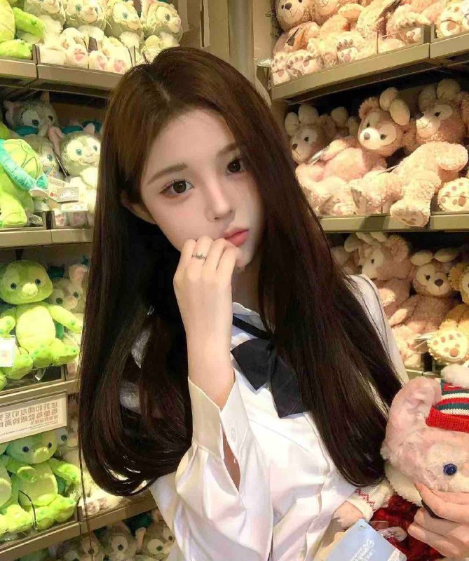 微博🧣百万粉丝平面模特 英国前50top留学生👩‍🎓气质优雅肤白貌美 高端大气无风尘极品纯御高白纯美女〰️〰️〰️新人兼职给您初恋般的感觉❤️• 𝐇𝐞𝐢𝐠𝐡𝐭身高/167         • 𝐖𝐞𝐢𝐠𝐡𝐭体重/99• 𝐁𝐮𝐬𝐭胸围/真实C➕•  Age年龄/03年🎗️受邀参加Celine FW24🎗️受邀参加Chanel-曼切斯特系列手作坊五星级豪华gzs🌟🌟🌟性格超好   待客如初恋短暂停留 高素质 高谈吐 翘臀 马甲线