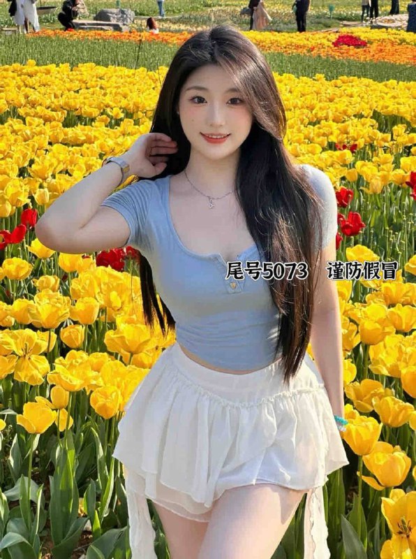 重庆水原希子🐝/真人真照/06后刚破处/新人第一次下海🔥身高180大长腿重庆短暂旅游几天  随时下架，过时不候哦！