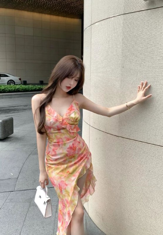 #重庆水原希子🏠•❤️无整高级脸•❤️𝐇𝐞𝐢𝐠𝐡𝐭  173cm. 𝐁𝐮𝐬𝐭  C• 𝐀𝐠𝐞   05年•❤仙女本仙   偶尔兼职低素质勿扰⚠️真实大学生可看学生证，可查学信网