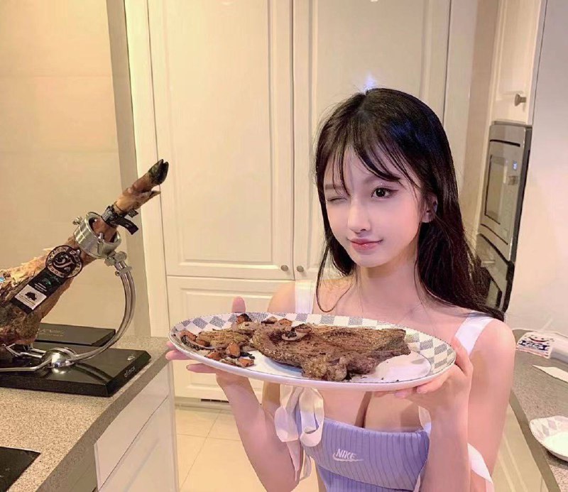 #重庆现代音乐学院💕身高170🐻D穿着洋气 自然女友感🌸紧致水多皮肤雪白💫性格开朗🛏好不事🌸本人超甜  大长腿  可解锁任何姿势💫给你初恋的感觉❣️