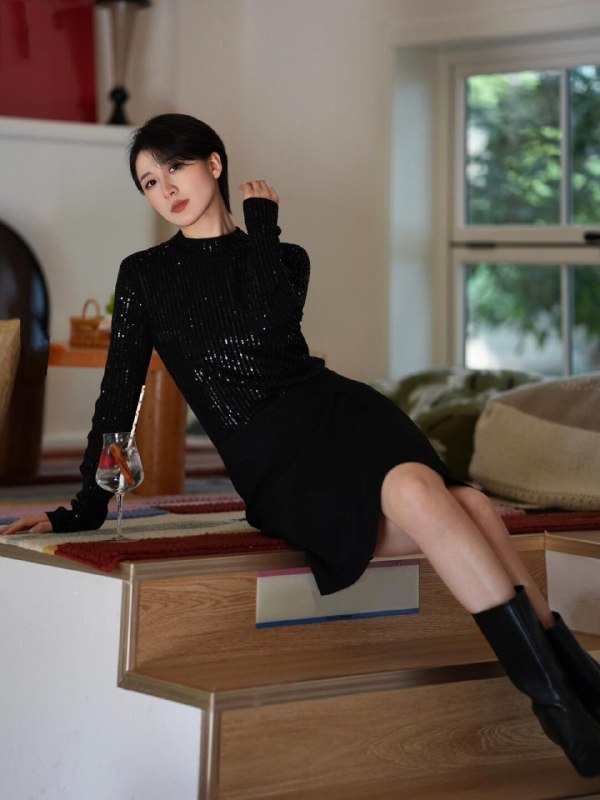 #重庆水原希子首次兼职🤍168cm 98年 s身材筷子腿😋马甲线 翘臀  你想要的全都🈶🤍全身雪白 皮肤软滑Q弹 光滑婴儿肌🤍毫无风尘味，温柔似水，绝佳女友👉白虎，🉑一字马.ST潮P👈