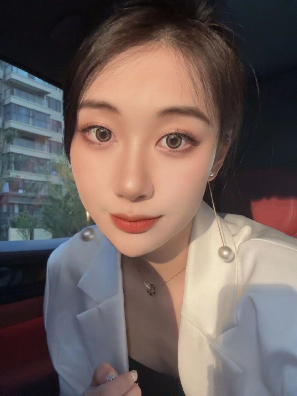 重庆真实在飞空乘，支持一切查验可跟飞，光脚171，天然d，23岁，重庆人