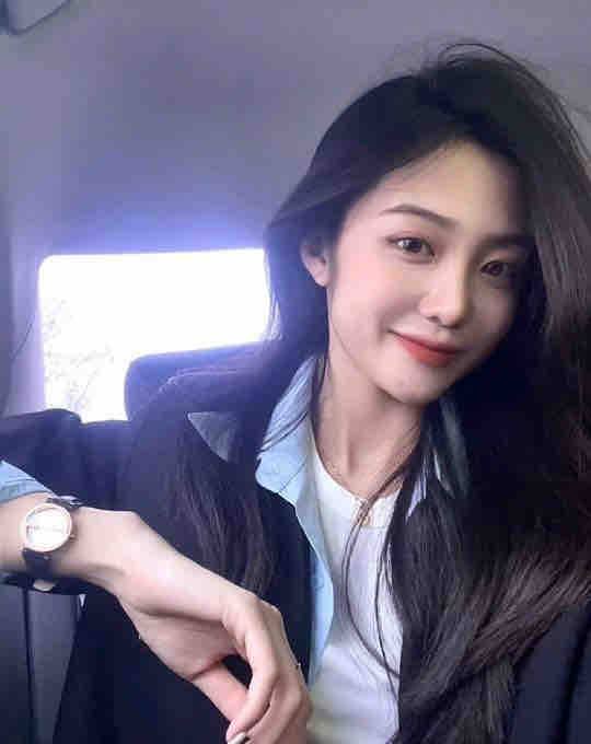 170-C-00年 清纯学生 气质佳 零整容 皮肤白皙 性格温柔 服雾态度好 期待与您的相遇✨