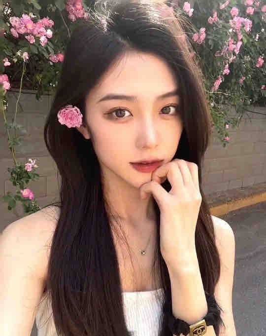 170-C-00年 清纯学生 气质佳 零整容 皮肤白皙 性格温柔 服雾态度好 期待与您的相遇✨