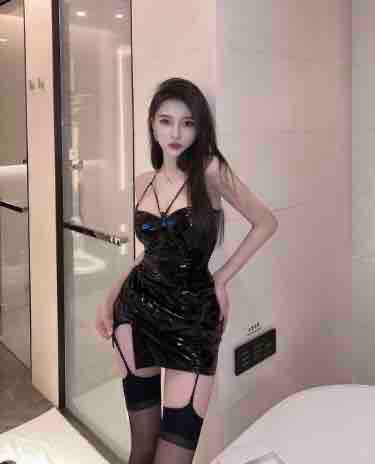 网红御姐身高171cm体重98🐻D