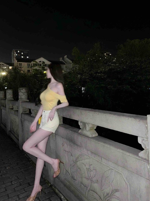 高挑，可御可纯，活好，听指挥，不催不事，可蛇纹69