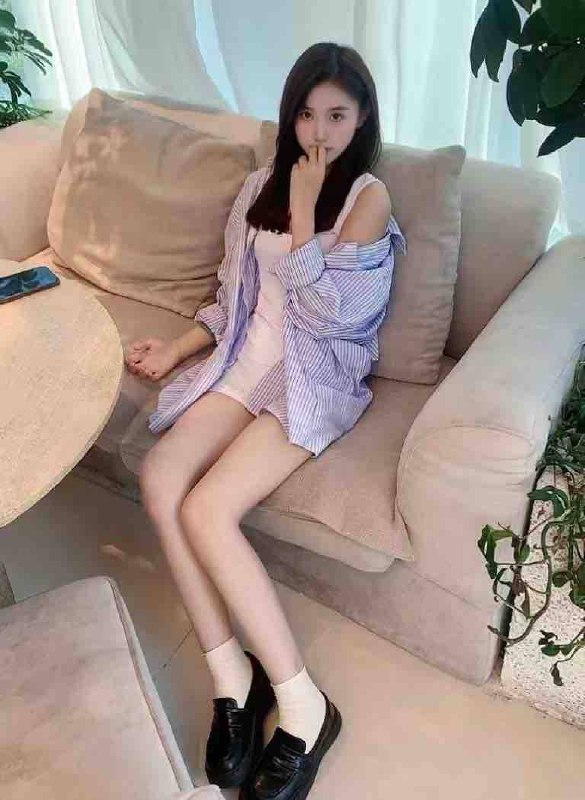 重庆书书🏠𝐇𝐞𝐢𝐠𝐡𝐭身高/175• 𝐁𝐮𝐬𝐭胸围/ D～天然无隆• 𝐀𝐠𝐞年龄/03年体重 45kg👛新人刚下水 皮肤白嫩 初恋感十足👛说话温柔 乖巧清纯懂事👛不事不催🉑69🉑🐍吻