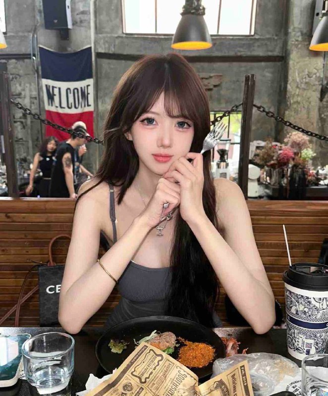 𝐇𝐞𝐢𝐠𝐡𝐭身高/170• 𝐖𝐞𝐢𝐠𝐡𝐭体重/40kg• 𝐁𝐮𝐬𝐭胸围/C• 𝐎𝐜𝐜𝐮𝐩𝐚𝐭𝐢𝐨𝐧职业/在校学生 暑期兼职