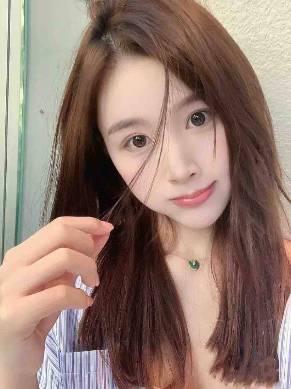 重庆书书🏠𝐇𝐞𝐢𝐠𝐡𝐭身高/175• 𝐁𝐮𝐬𝐭胸围/ D～天然无隆• 𝐀𝐠𝐞年龄/03年体重 45kg👛新人刚下水 皮肤白嫩 初恋感十足👛说话温柔 乖巧清纯懂事👛不事不催🉑69🉑🐍吻