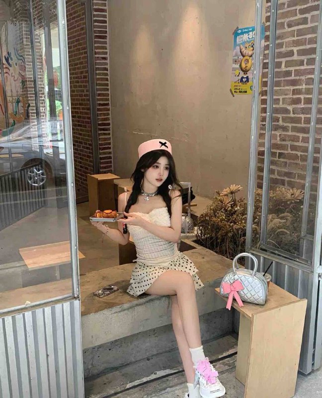 ❤️重庆极品白小淳❤️身高170体重43kg年龄05年🐻C❤️全身雪白 三点粉❤️配合度超高 天然0⃣️整❤️服务态度好不催不事❤️有素质 谈吐佳❤️兼职短开