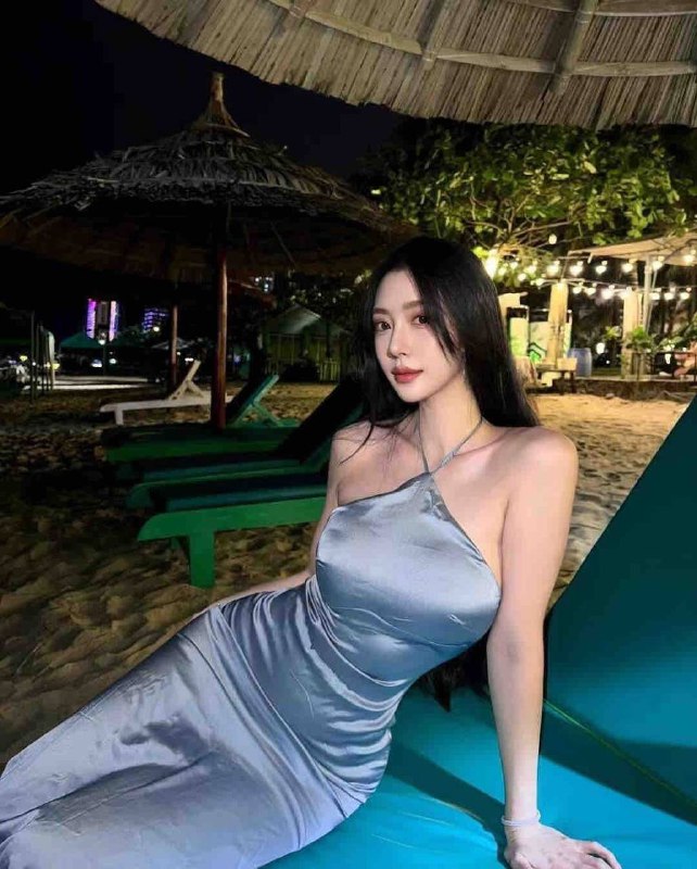 重庆哲喵喵🏠💋身高：171cm 胸：E罩杯纯天然💋体重：47.5kg 真实00年💋全身无整形！冷白皮！无纹身无疤痕💋特长：服务态度好，🔥好，🉑69舌吻，情趣制服，丝袜道具样样精通