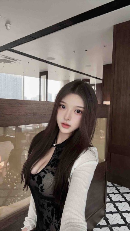 重庆哲喵喵🏠经典极品百醇❤️05年168D❤️天然 甜美白  气质貌美  穿着时尚❤️性格温柔  全身雪白   给你初恋的感觉