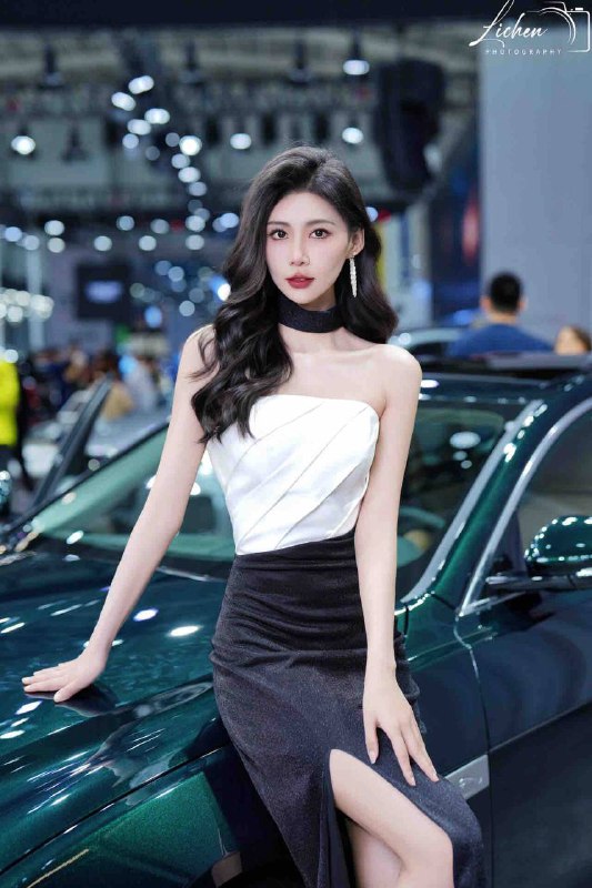 重庆车模 真实1.78 车模 大E 99年   气质熟女，高端洋气大牌，谈吐高雅素质，不催不事