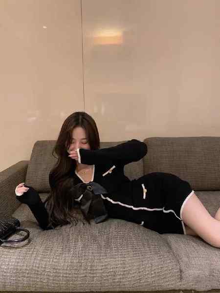 重庆哲喵喵🏠172真实 04🐻D身材火辣🥢腿        小蛮腰短期兼职   善于沟通高級気質ホワイトカラー𝙏𝙝𝙖𝙣𝙠𝙨  𝙮𝙤𝙪 •𝘽𝙤𝙨𝙨⛅⛅⛅⛅短期停留拍摄   颜值气质极佳