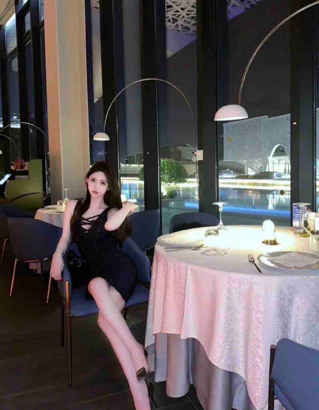 170，03年，舞蹈系，雪白皮肤，胸d，69，蛇纹