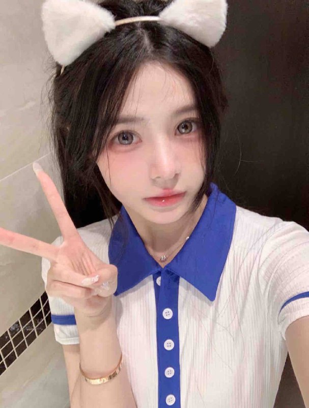 学生 五官精致  皮肤光滑  细腻❄️白服务极佳  敏感体质  配合度高↕️粉嫩    天然🈚️整古灵精怪  小巧玲珑  服务超👍年龄：02年净高:   170cm体重:   42Kg