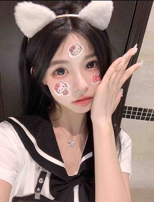 学生 五官精致  皮肤光滑  细腻❄️白服务极佳  敏感体质  配合度高↕️粉嫩    天然🈚️整古灵精怪  小巧玲珑  服务超👍年龄：02年净高:   170cm体重:   42Kg