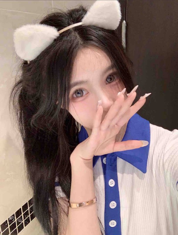 学生 五官精致  皮肤光滑  细腻❄️白服务极佳  敏感体质  配合度高↕️粉嫩    天然🈚️整古灵精怪  小巧玲珑  服务超👍年龄：02年净高:   170cm体重:   42Kg