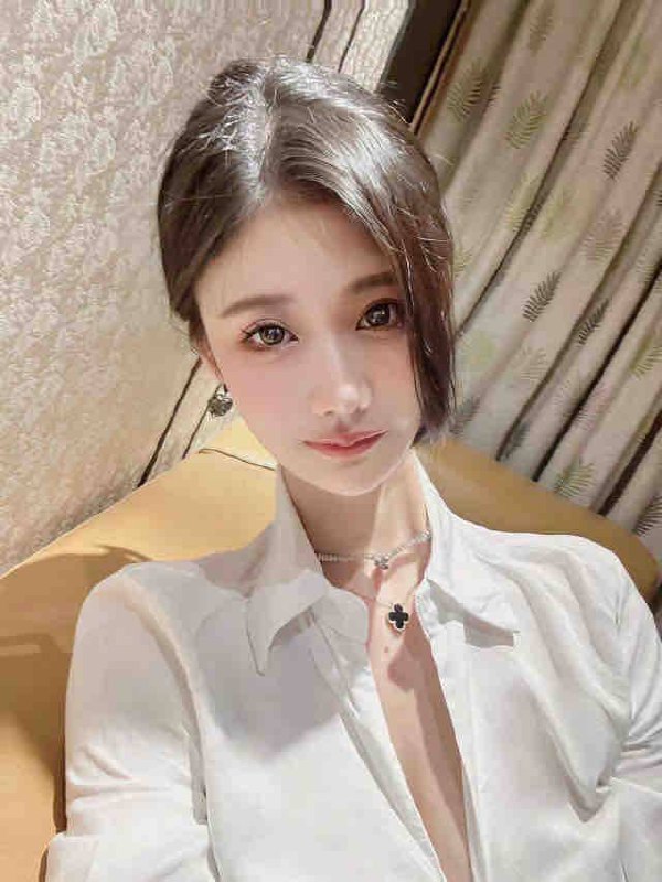 重庆瓜娃子🏠重庆💙人170D筷腿肤白气质佳期待一场轰轰烈烈的爱