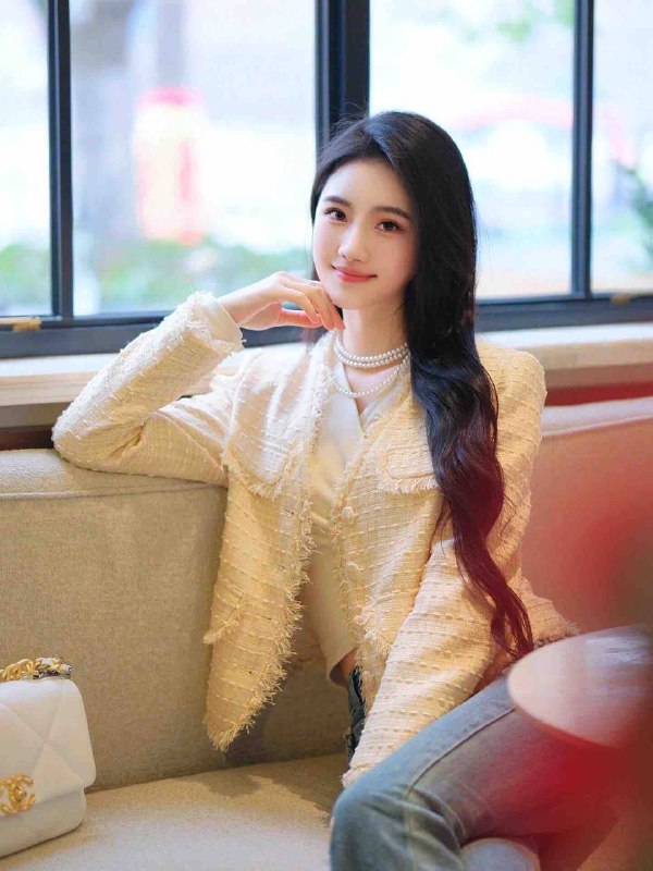 💕03 90 D 在校学生💕极品小甜心，超级爱笑💕制服丝袜控 温柔性感 气质女神 大长腿💕超级好脾气 擅聊天 温柔大方